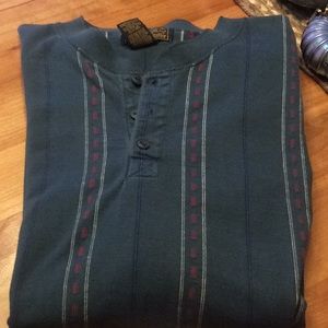 Men’s long sleeved shirt